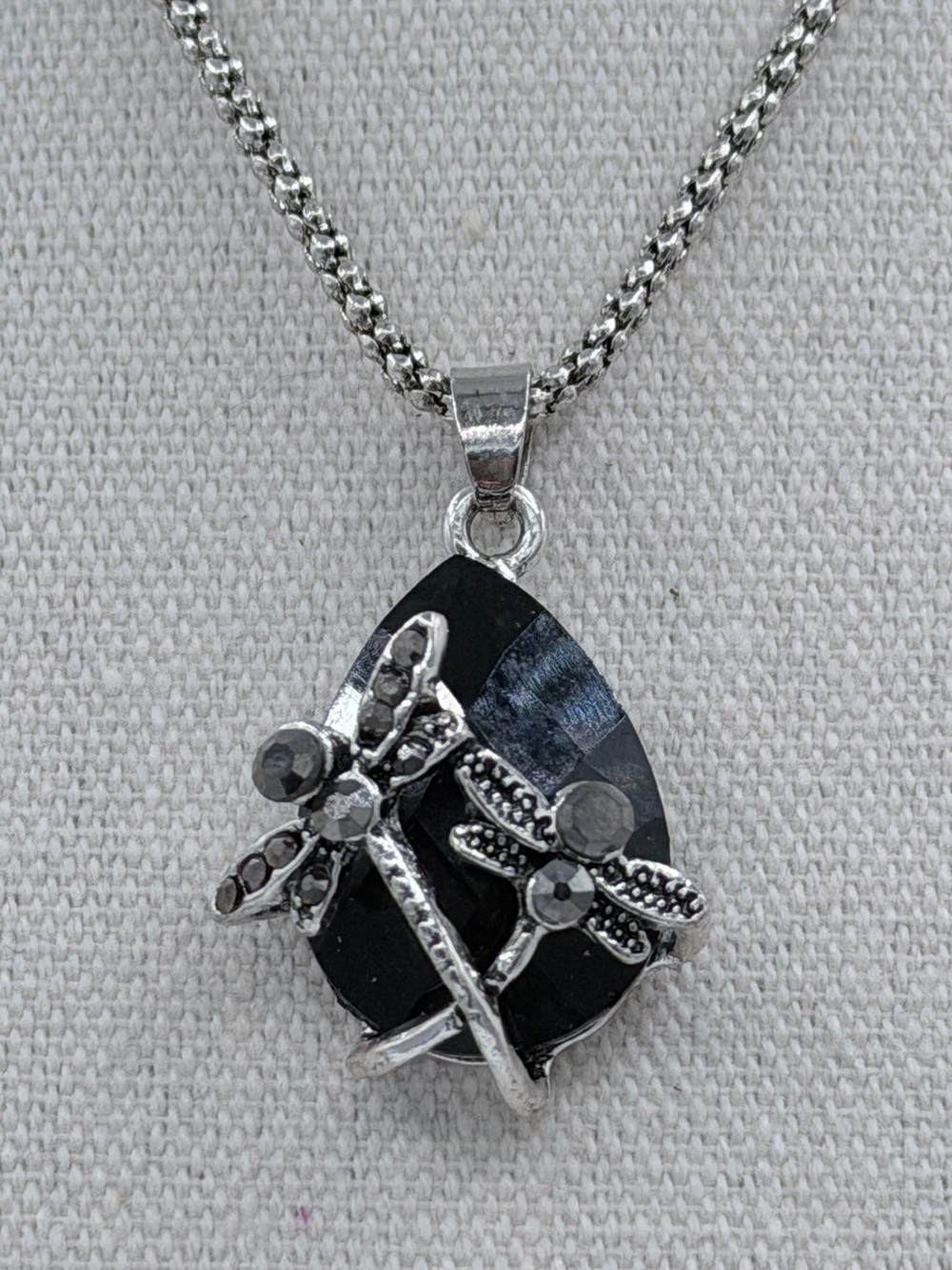 Dragonfly Silver Plated Facetted Black Glass Teardrop Woman’s Fashion Necklace